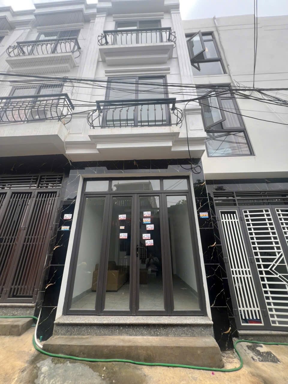 Bán nhà 3 tầng full nội thất tại Phụng Châu, Chương Mỹ, Hà Nội - 35m2