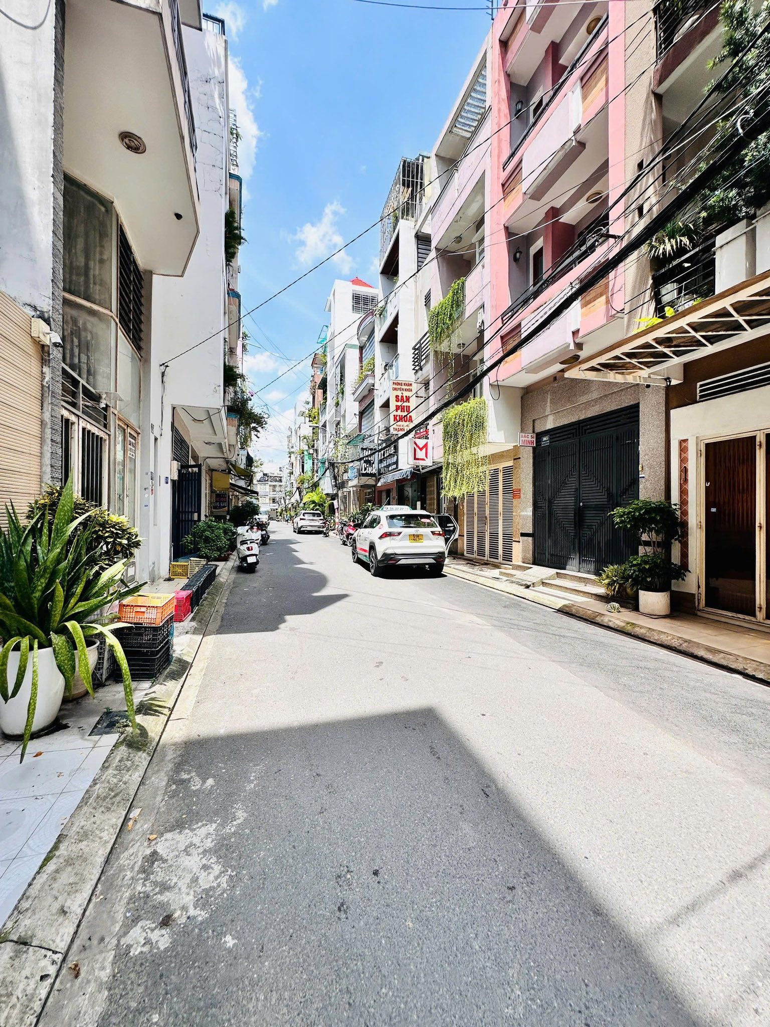 Nhà đẹp Tân Bình - Hẻm 7m ô tô - 4 ngủ - Gần Đại học Bách Khoa