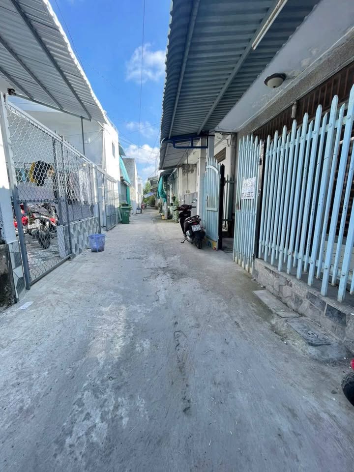 Chào mừng quý khách đến với căn nhà "nhỏ mà có võ" tọa lạc tại hẻm LT12-20, Nguyễn Văn Cừ, Ninh Kiều