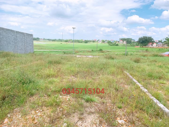 Đất vàng Lục Nam 200m2 mặt tiền 6m, đường thông, dân cư sầm uất, giá hời