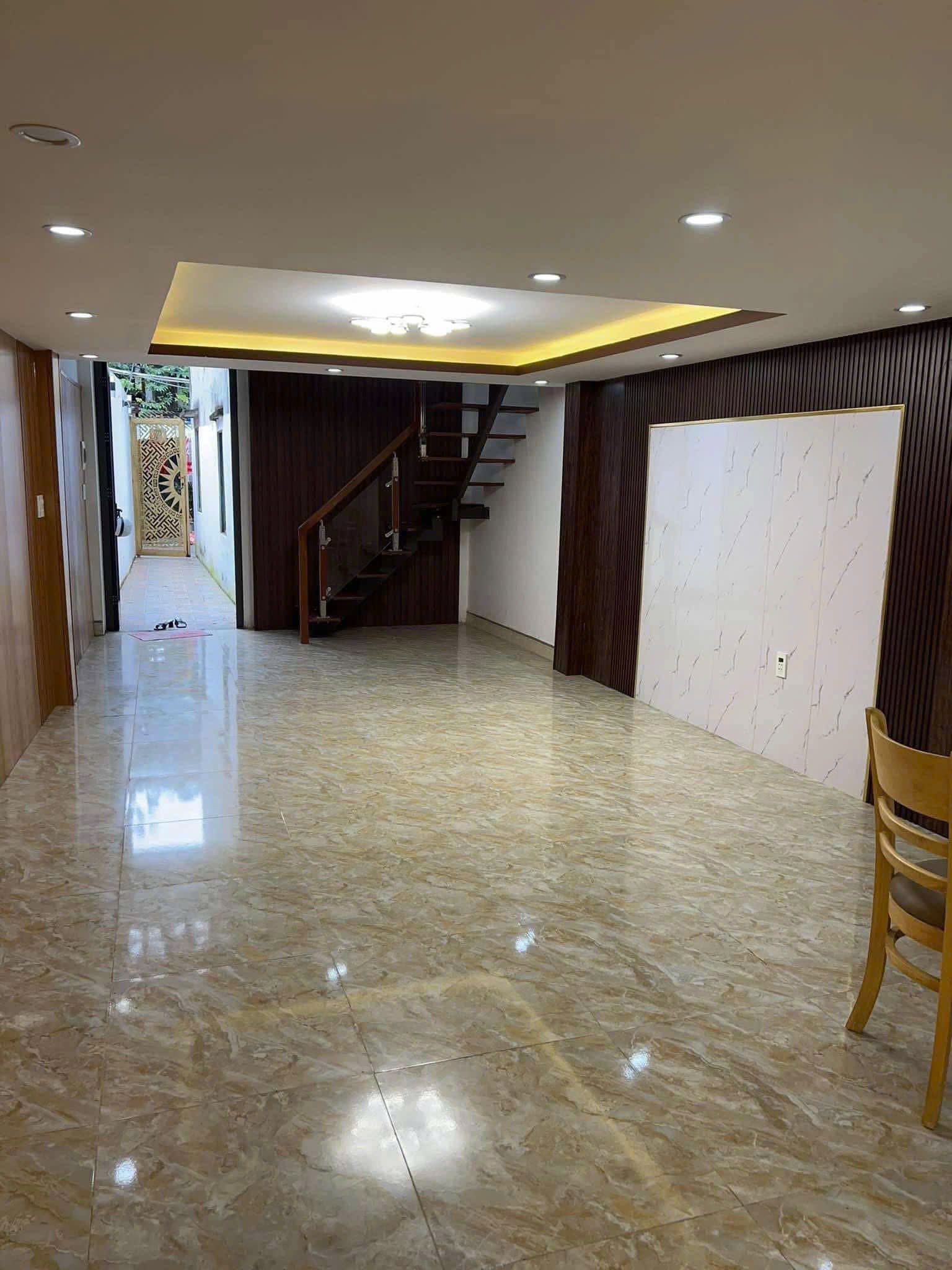 Cho thuê nhà tại kiệt Ông Ích Khiêm, phường Hải Châu 1, quận Hải Châu, thành phố Đà Nẵng