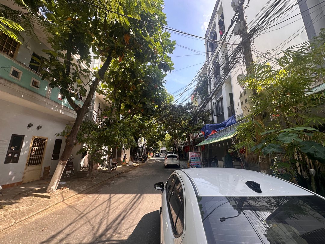 Gom lúa non với dãy trọ 2 mặt tiền, mặt tiền 18m, hốt bạc 35-40 triệu/tháng