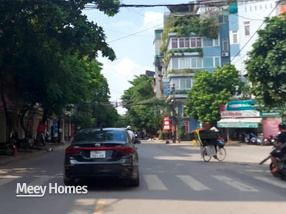 Cho thuê mặt bằng kinh doanh đắc địa, 60m2, 4 tầng, mặt tiền 12m