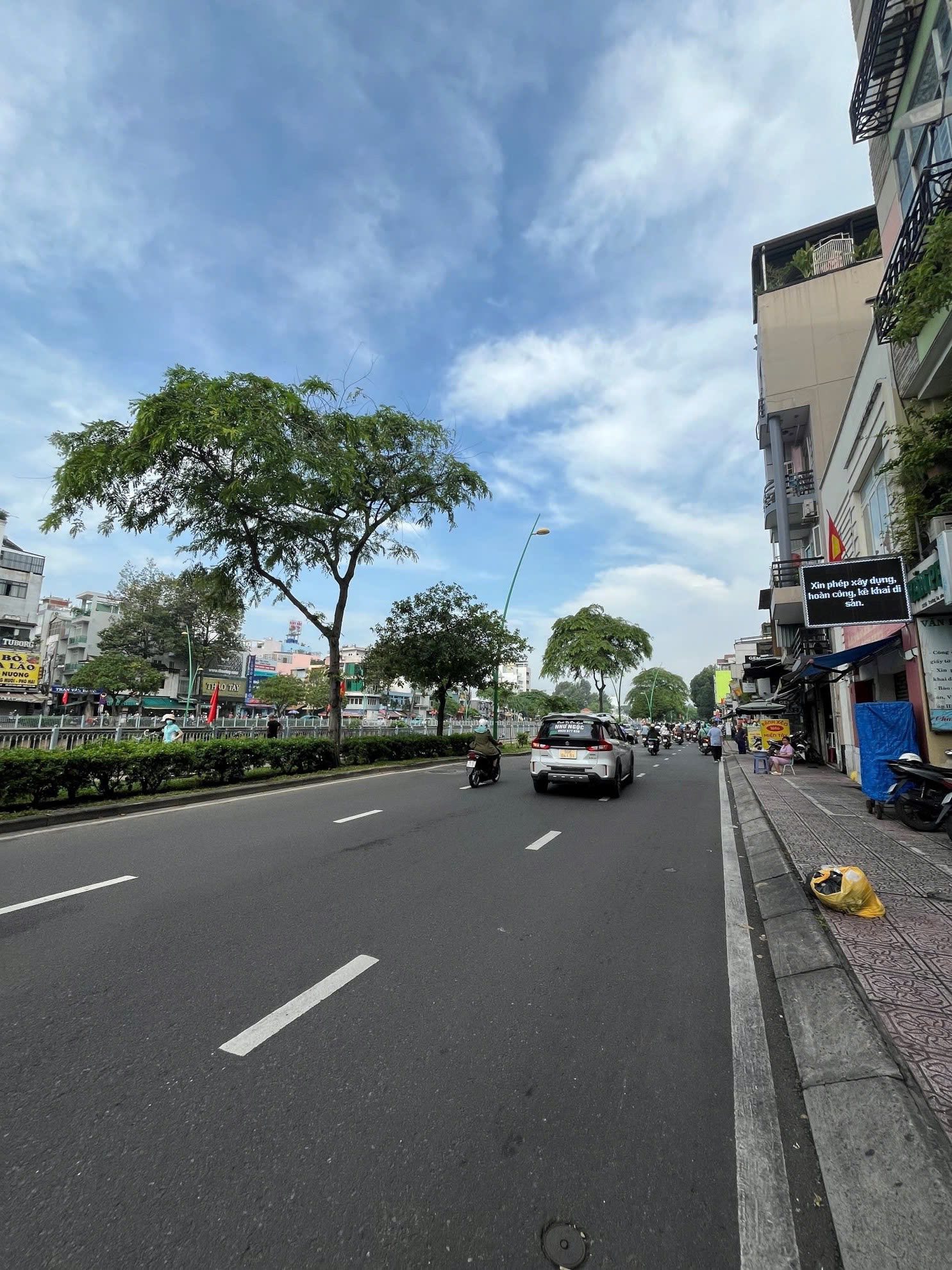 Nhà 3 tầng Lê Văn Sỹ hẻm thông xe hơi, giá giảm sốc chỉ còn 10 tỷ