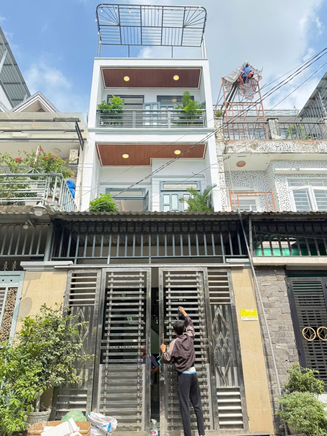 Nhà 4x15m, 4 ngủ, 8m mặt tiền đường, giá 4.75 tỷ - Quận 12, Thành phố Hồ Chí Minh