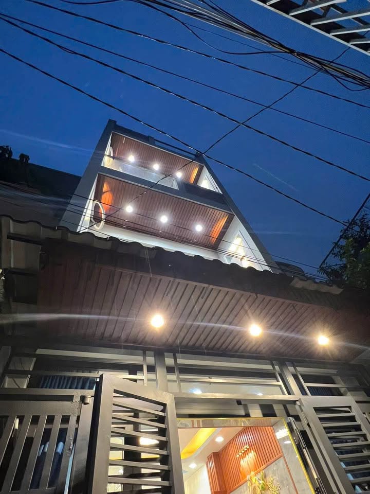 Siêu phẩm nhà đẹp hẻm an ninh Phạm Thế Hiển, phường Bình Đông, quận 8