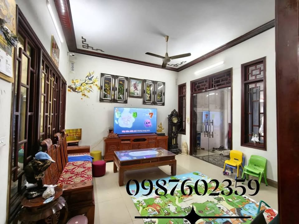 Nhà 3 tầng Mỹ Sơn, 105m², hướng Đông Nam