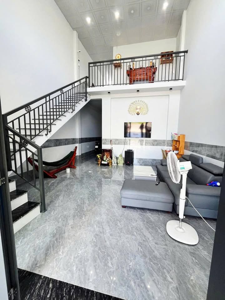 Nhà Cà Mau, 1 trệt 1 lửng, 3 phòng ngủ, ô tô tận cửa, kinh doanh vi vu