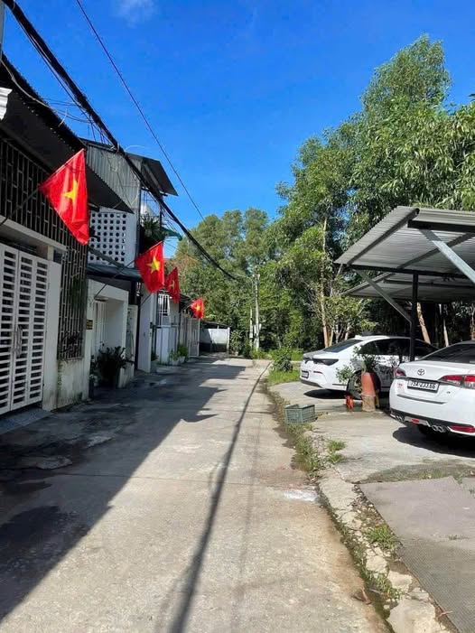 Mảnh đất vuông vắn, kiệt rộng rãi, gần Đàn Nam Giao