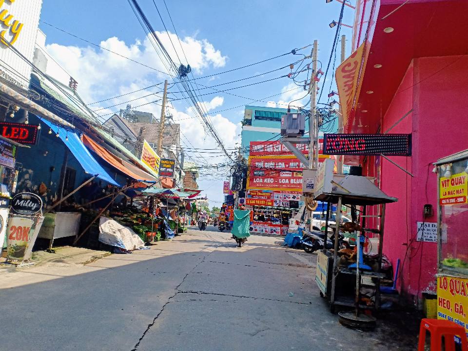 Nhà đẹp 3,45 tỷ, sổ hồng riêng, nở hậu lộc phát, gần chợ