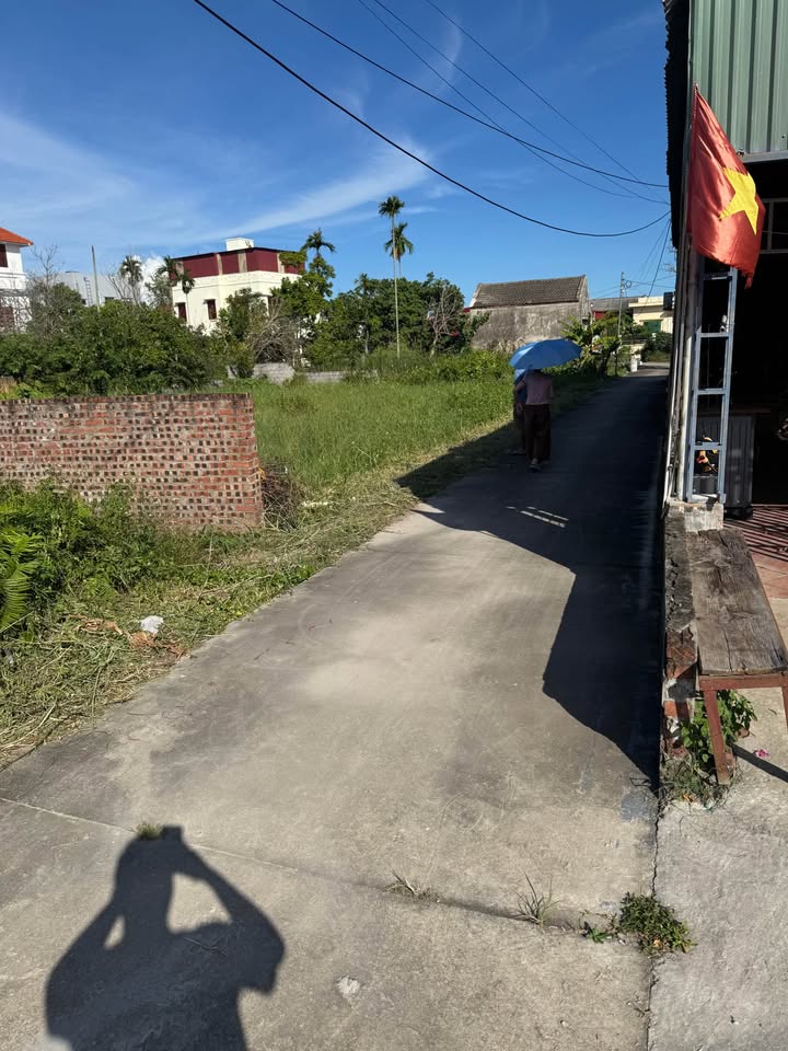 Đất 2 mặt thoáng, ô tô phi tận đất, giá hời như cho