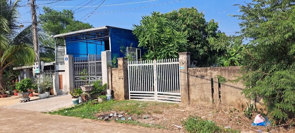 Tọa lạc tại ngõ 434, ấp 1 Tiến Hưng, Đồng Xoài, Bình Phước