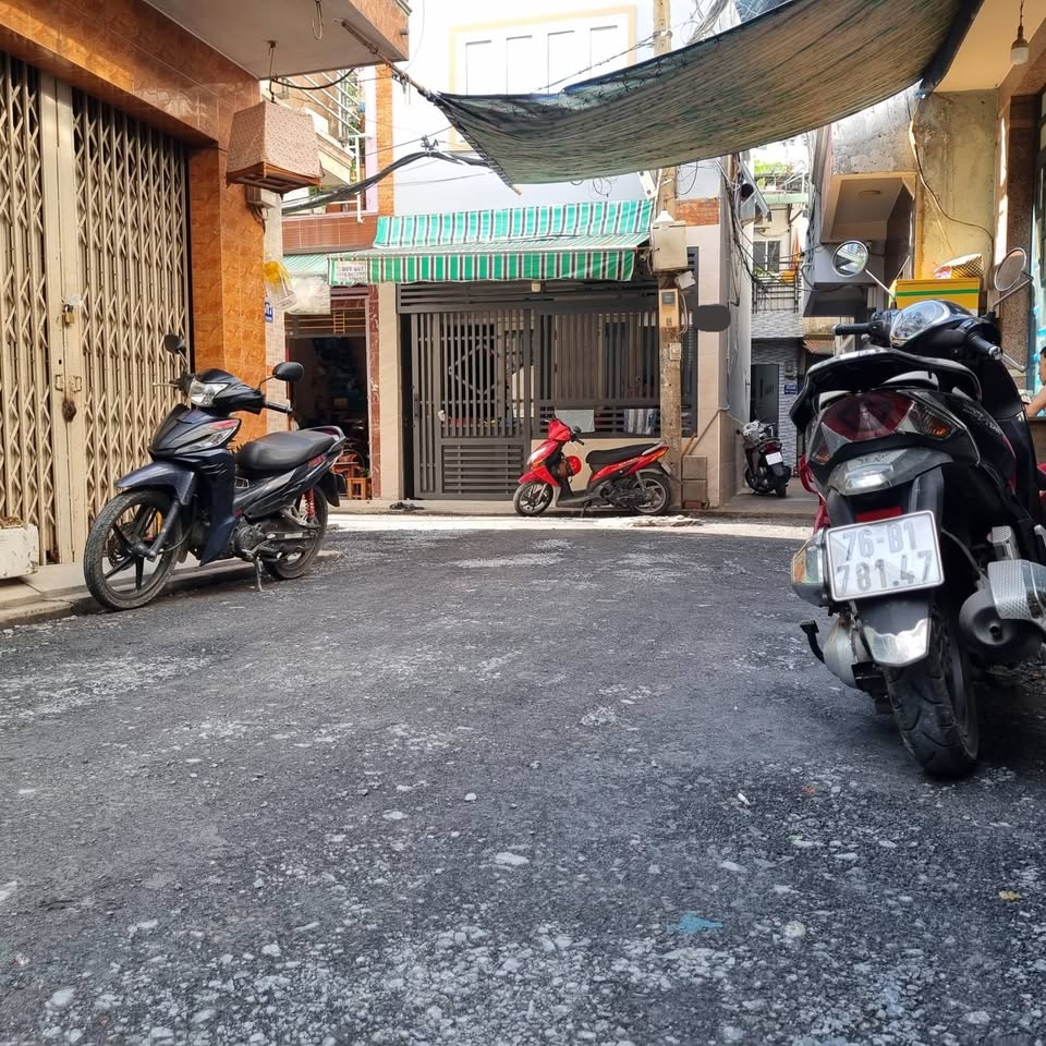 Nhà hẻm Âu Cơ, 4m x 9m, 1 trệt lửng 1 lầu, giá hơn 4 tỷ