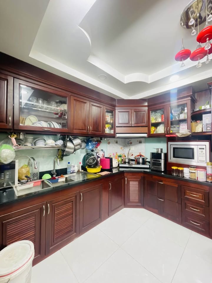 Nhà phố 5 tầng đúc kiên cố tại đường Sơn Hưng, Phường 12, Quận Tân Bình, Thành phố Hồ Chí Minh