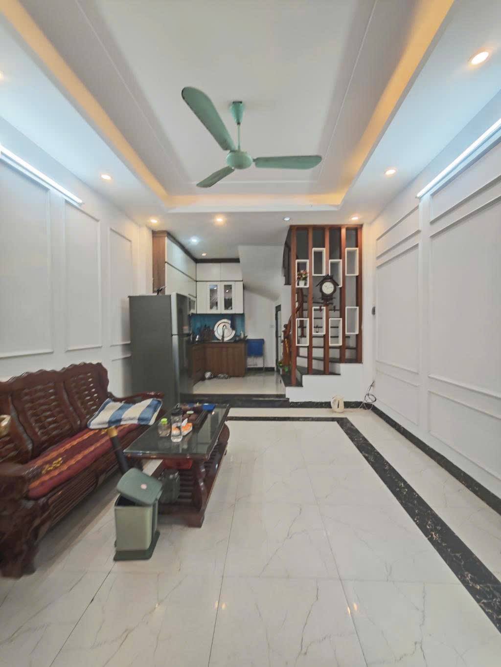 Bán nhà 40m2, 3 tầng, Đại Mỗ, Hà Nội, sổ đỏ chính chủ