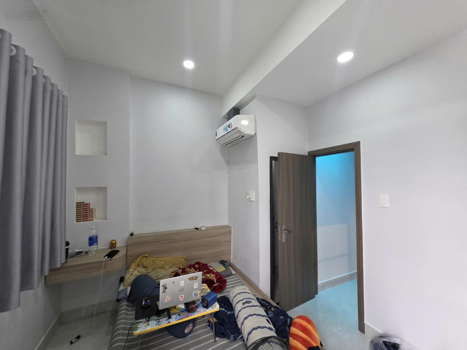 Nhà 3 tầng đúc BT cách hẻm xe hơi 5m đang cho thuê 16/th Đường D2 4,25 tỷ