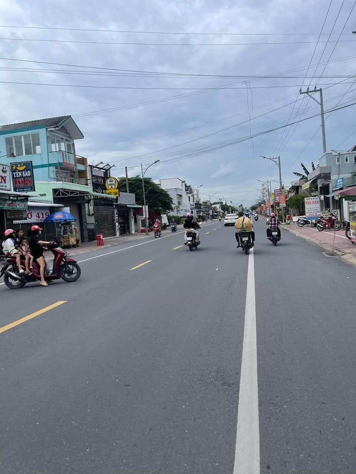 Bán đất mặt tiền 2677m2 trung tâm Thị Trấn Cái Bè, Tiền Giang giá tốt