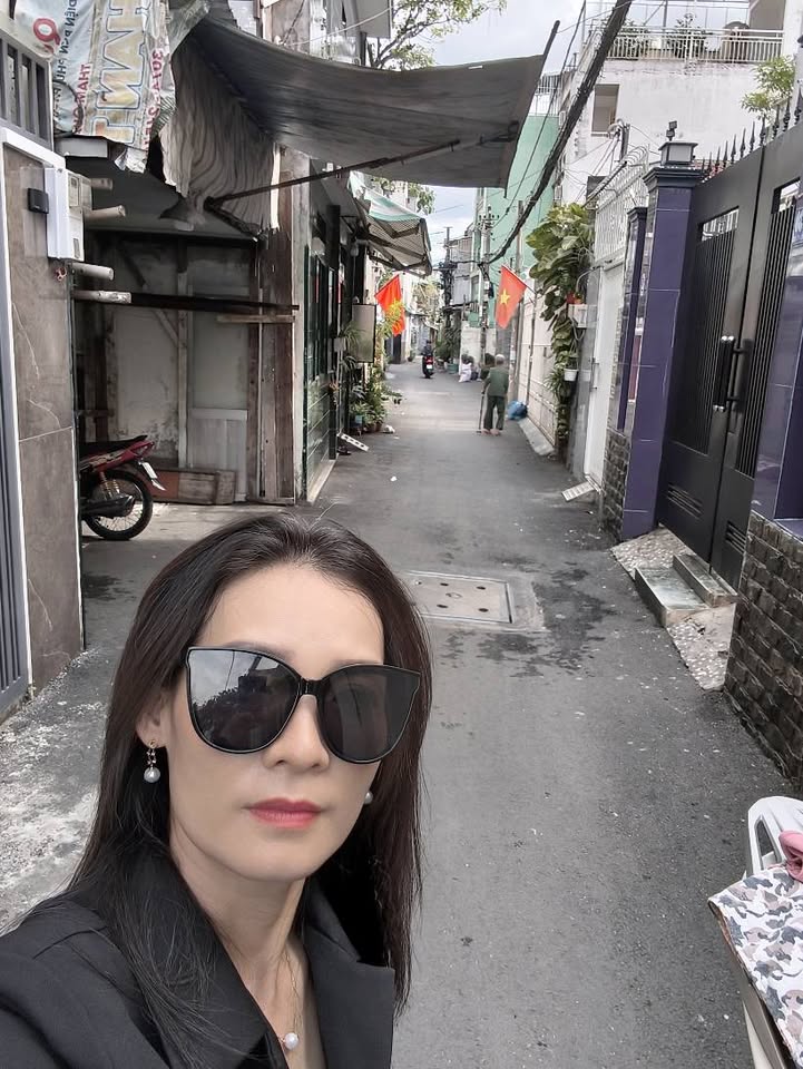 Nhà hẻm xe tải 3,55m x 11,2m, 1 trệt 1 lầu, 3 phòng ngủ, tặng full nội thất Gò Vấp