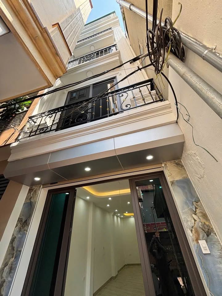 Siêu hiếm có nhà 5 tầng diện tích 35m² tại Lai Xá