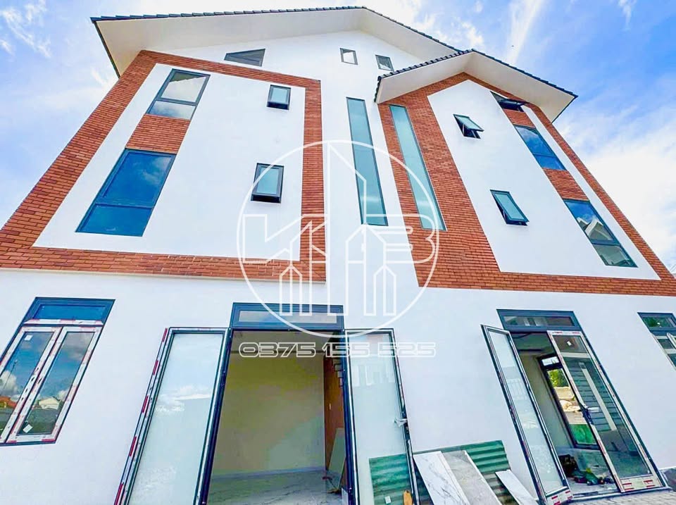 Nhà phố Đà Lạt 3,3 tỷ, vị trí vàng Nguyễn Hữu Cầu, đầu tư sinh lời