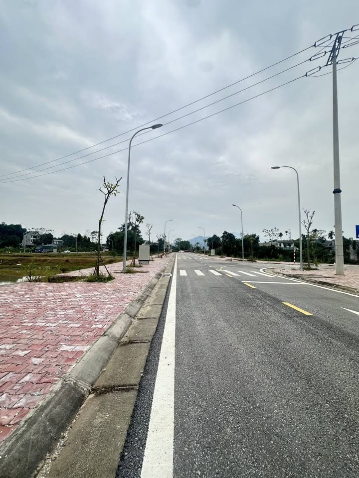 Bán lô đất góc tại Thôn 14 Kim Phú, thành phố Tuyên Quang