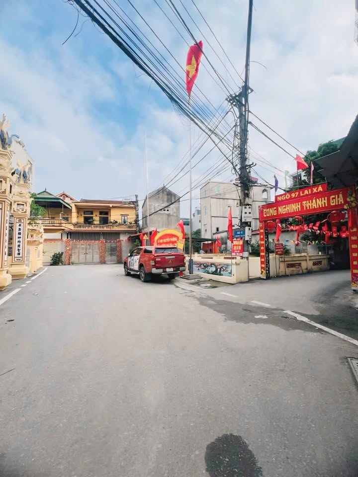 Chủ nhà cần bán gấp căn nhà tại Lai Xá, huyện Phúc Thọ, thành phố Hà Nội