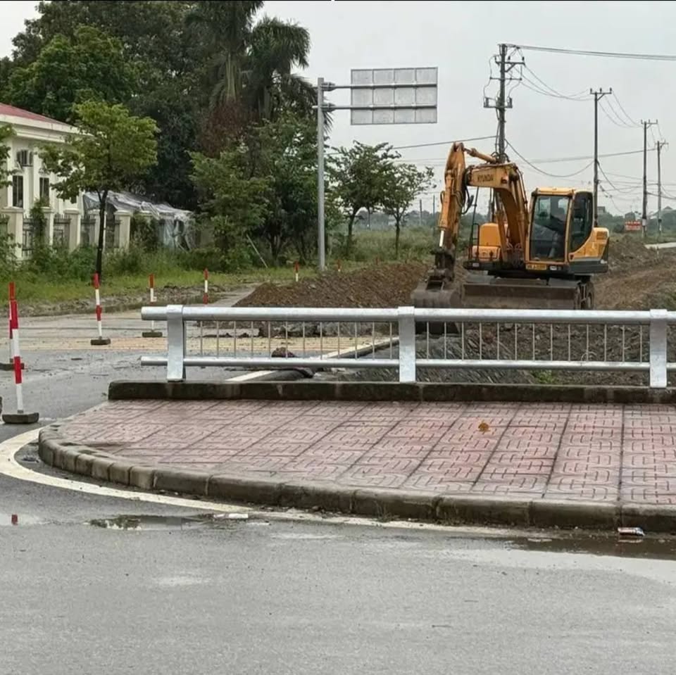 Bán đất 108m2 tại Kim Bảng, Hà Nam, đường 7m vỉa hè 4m