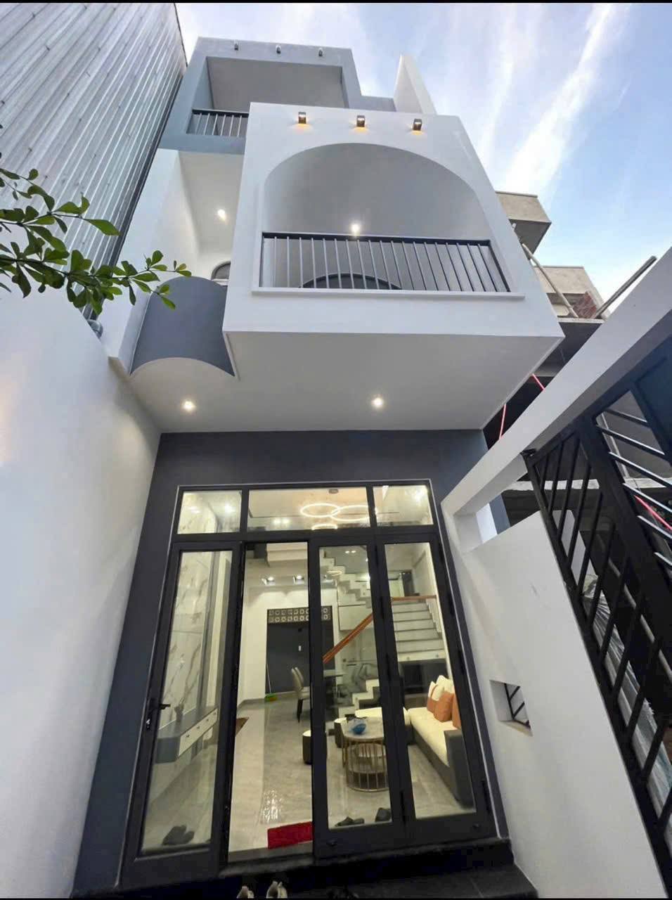 Chớp ngay cơ hội sở hữu căn nhà 3 tầng siêu đỉnh tại kiệt 76 Trần Phú