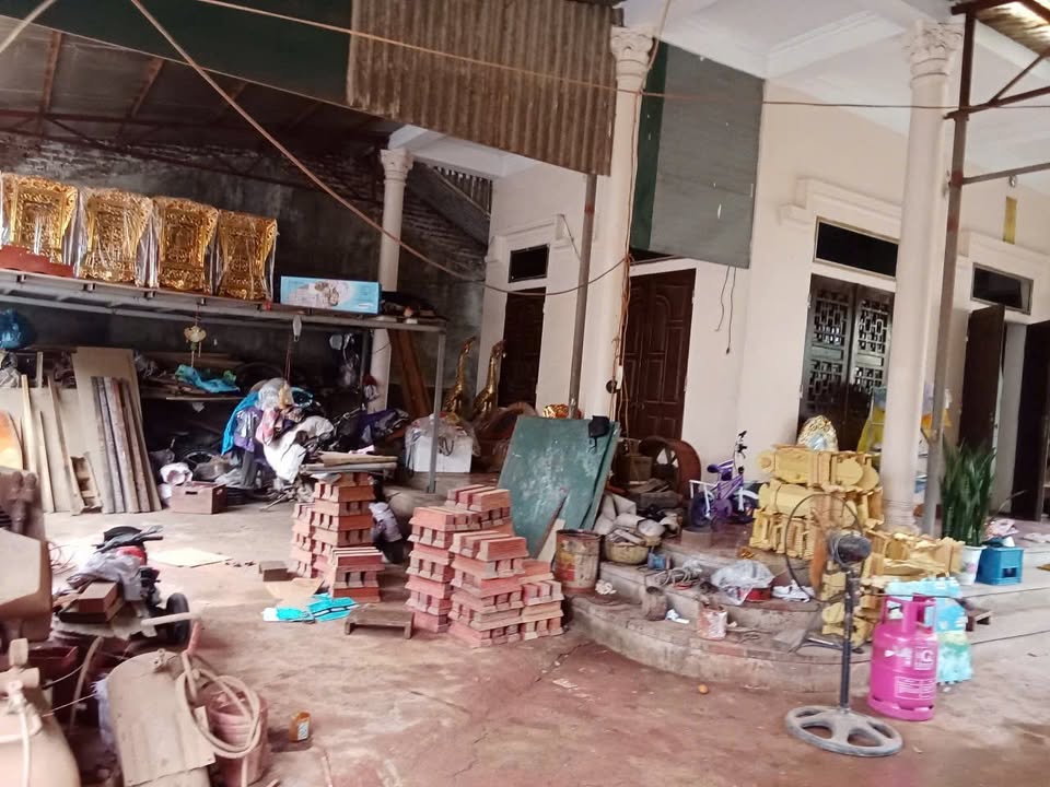 Bán gấp đất 300m2 mặt tiền 12m tại Ý Yên, Nam Định