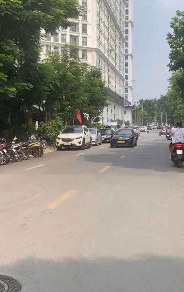 Nhà có tới 5 phòng ngủ, đảm bảo không gian riêng tư cho cả gia đình