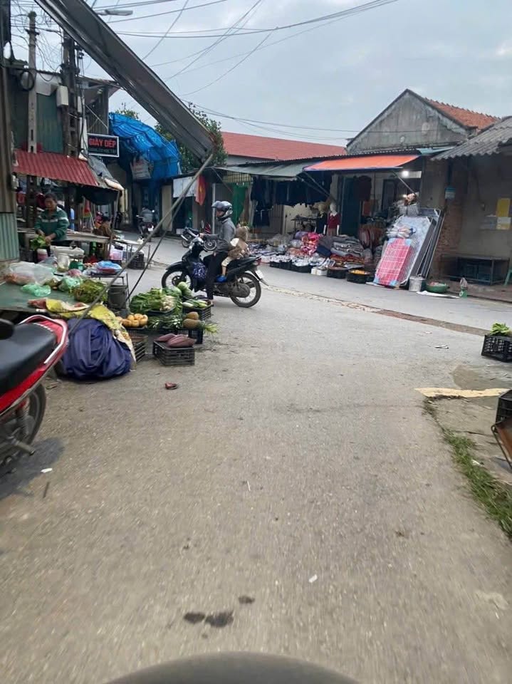 Đất vàng Thôn Vải 102,4m2, giá chỉ 1,4 tỷ, gần chợ, trường, 2km đến Vĩnh Yên