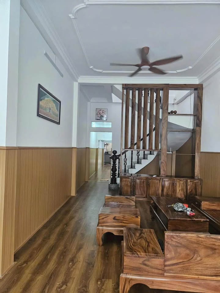 Nhà 1 trệt 1 lầu lửng 4m x 23m, 2 phòng ngủ, giá 1,7 tỷ tại Bạc Liêu