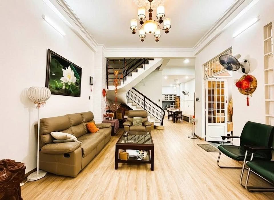 Nhà 3 tầng, 84m2 mặt tiền Nguyễn Văn Trỗi, Phú Nhuận chỉ 12.15 tỷ