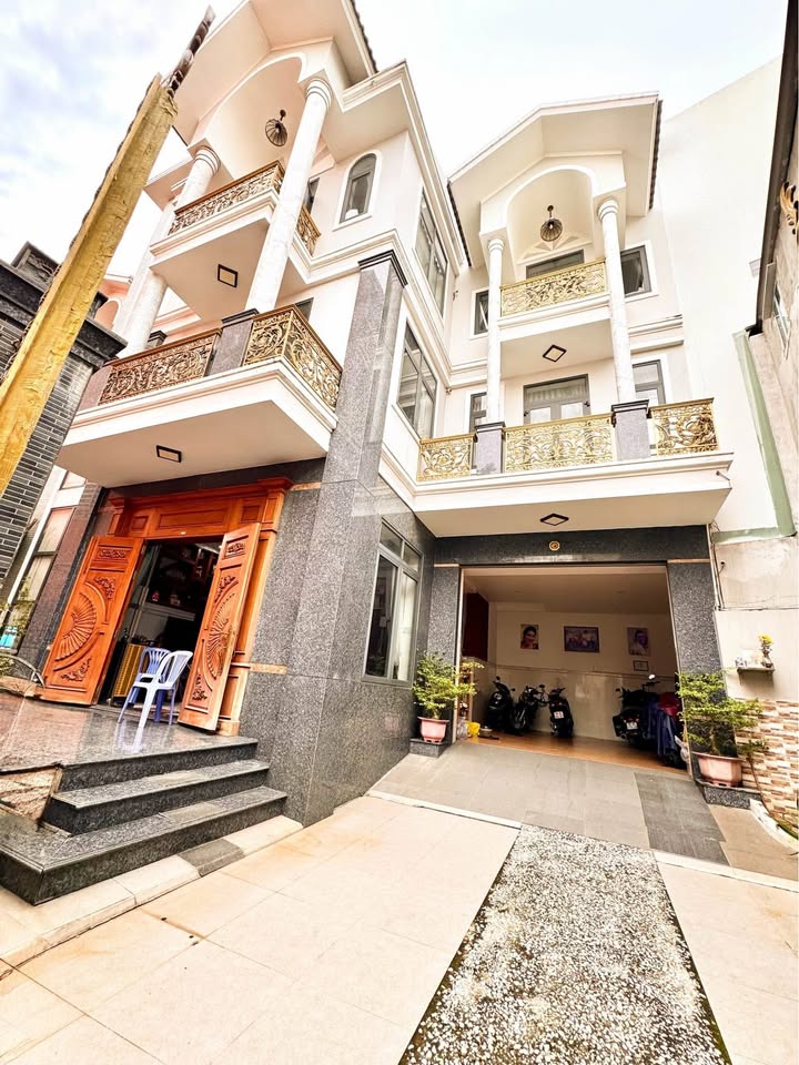 Chào mừng quý khách đến với căn biệt thự 3 tầng tuyệt đẹp tọa lạc tại Quận 6