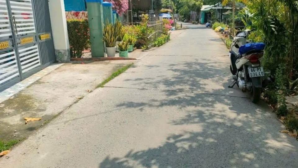 Chào bạn, mình đang có một căn nhà cấp 4 rộng rãi với mặt tiền thông thoáng trên đường Cái Tắc, thuộc Khóm Đông Bình