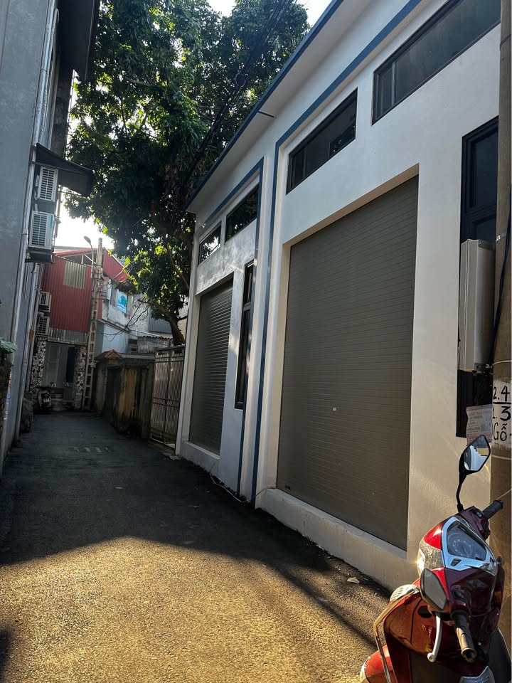 Nhà 70m2 trung Ttâm Phúc Yên, gần hồ, gần chợ, ngõ ô tô