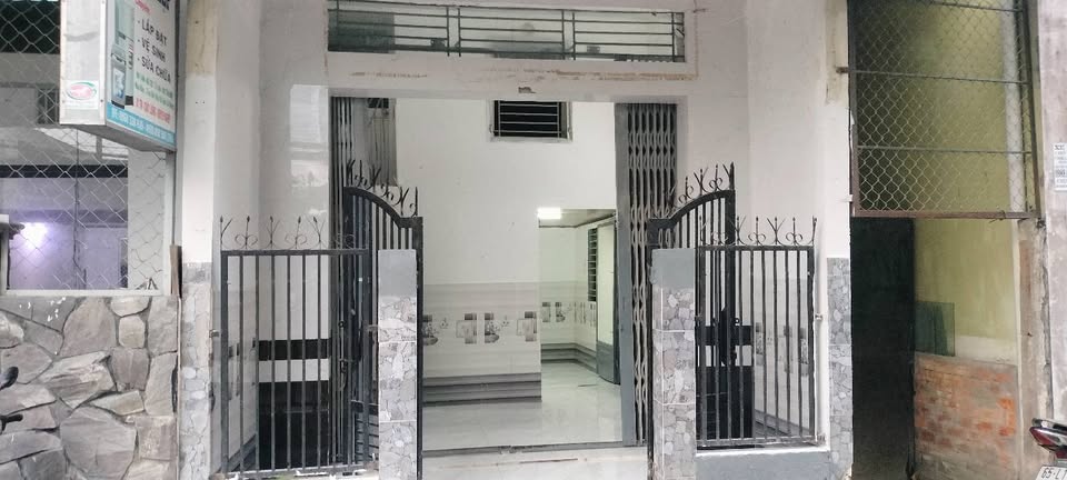 Cho thuê nhà 1 trệt 1 lửng, 5x8m, hẻm 391 đường 30/4, Cần Thơ