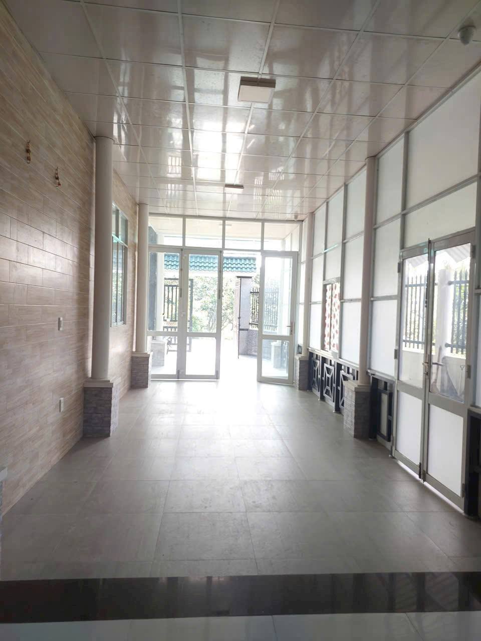 Biệt thự mini 'hàng hiếm' Bến Tre 330m², mặt tiền rộng, tặng kèm 'gia tài'