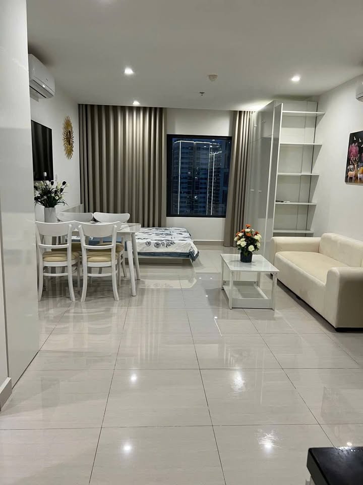 Bán căn studio 36m² full đồ, sẵn sổ tại Long Biên, Hà Nội