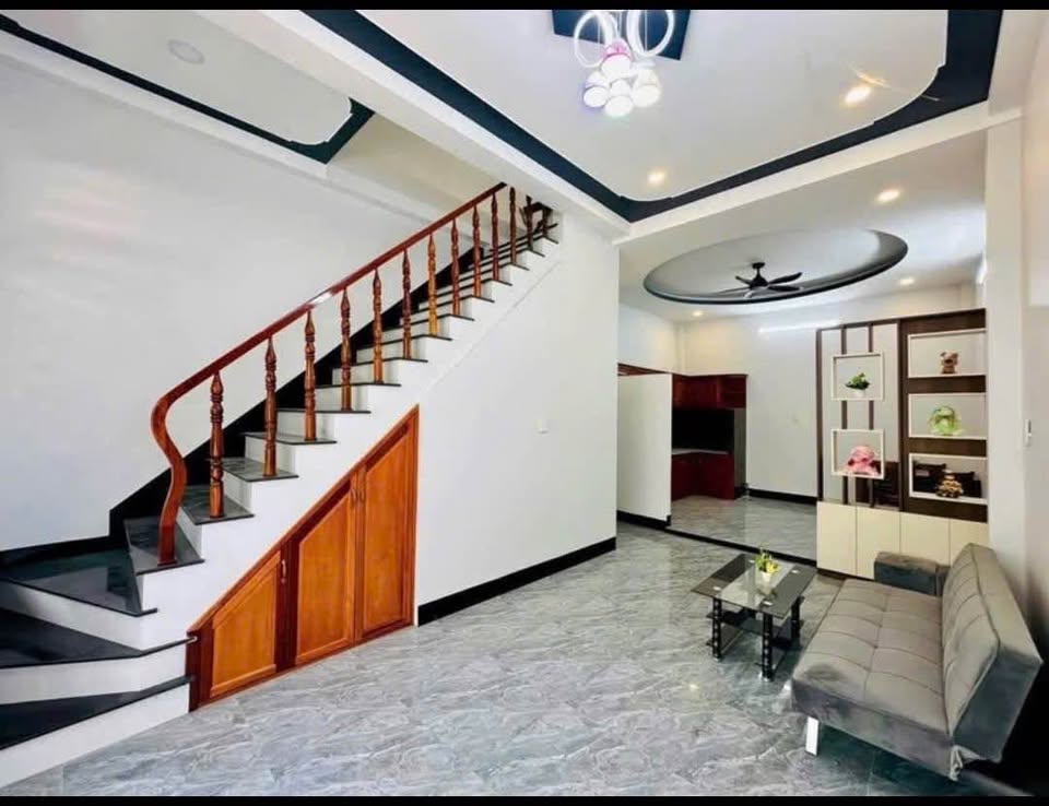 Chào bạn, chúng tôi đang có một căn biệt thự tuyệt đẹp tại khu dân cư cao cấp Sao Mai, Bình Khánh