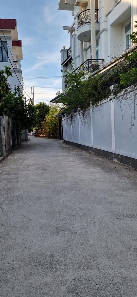 Mảnh đất vuông vắn 67m2 tại Rạch Dừa, Vũng Tàu, gần chợ và khu công nghiệp