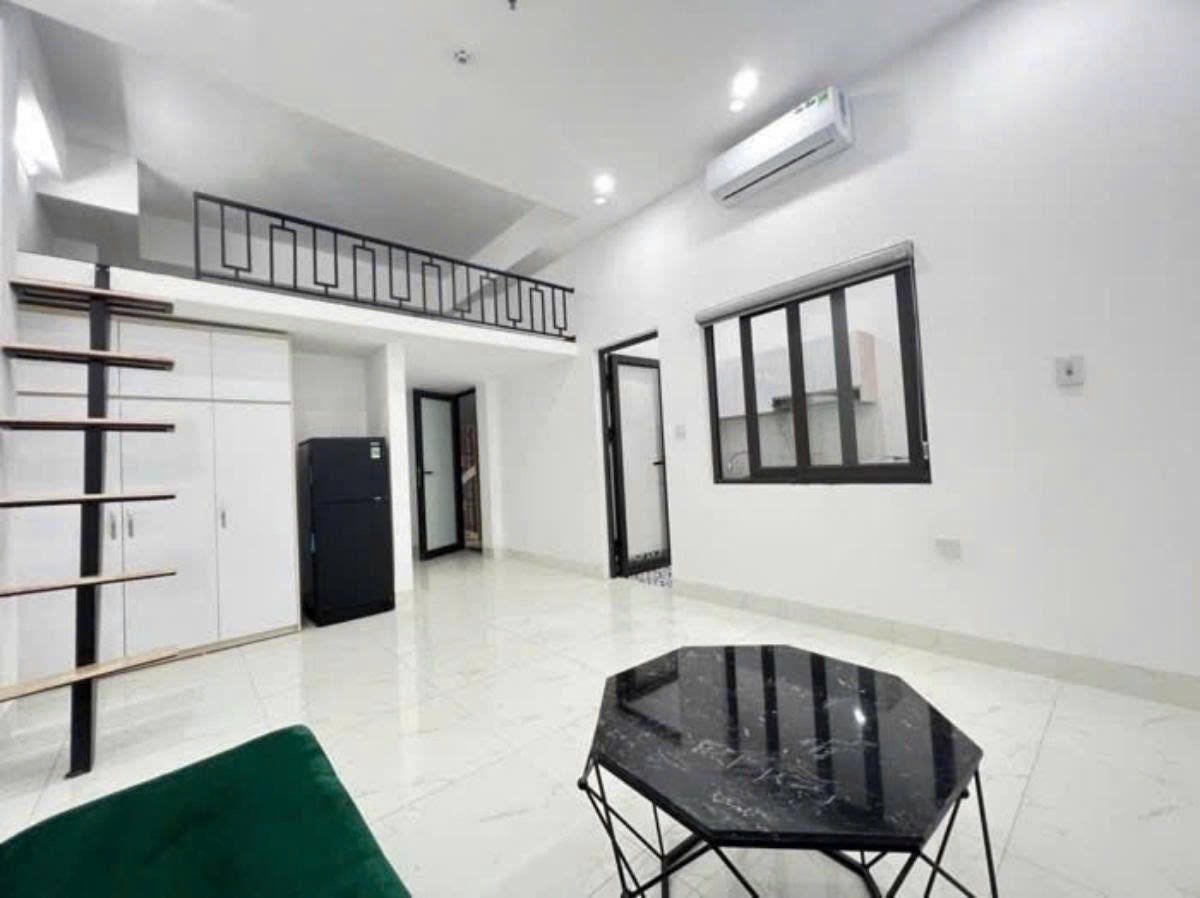 Tòa nhà Hoàng Cầu, Đống Đa 110m2 x 9 tầng, dòng tiền 250 triệu/tháng