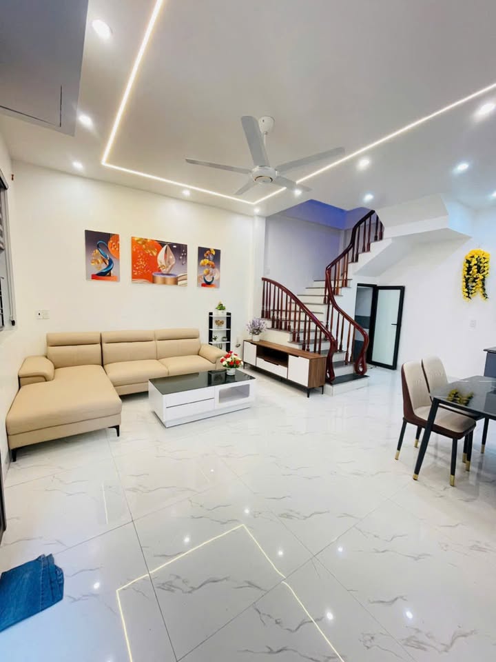 Nhà 3 tầng phường Lê Hồng Phong, Thành phố Thái Bình - 1.9 tỷ