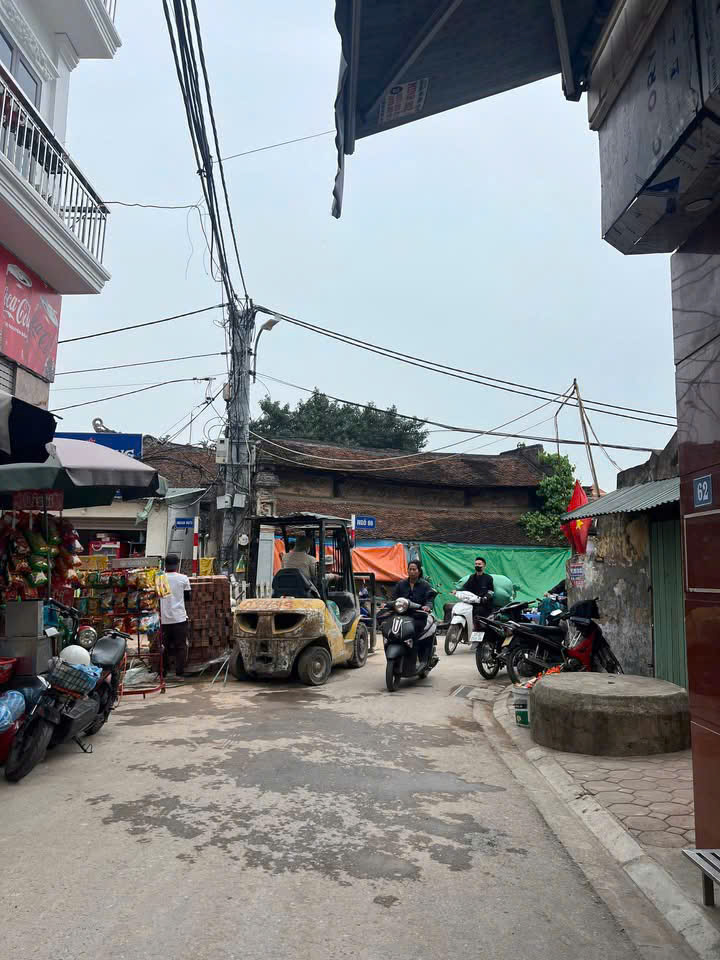 Nhà phố Yên Viên ngõ thông, xe tải lượn, tiền vào như nước