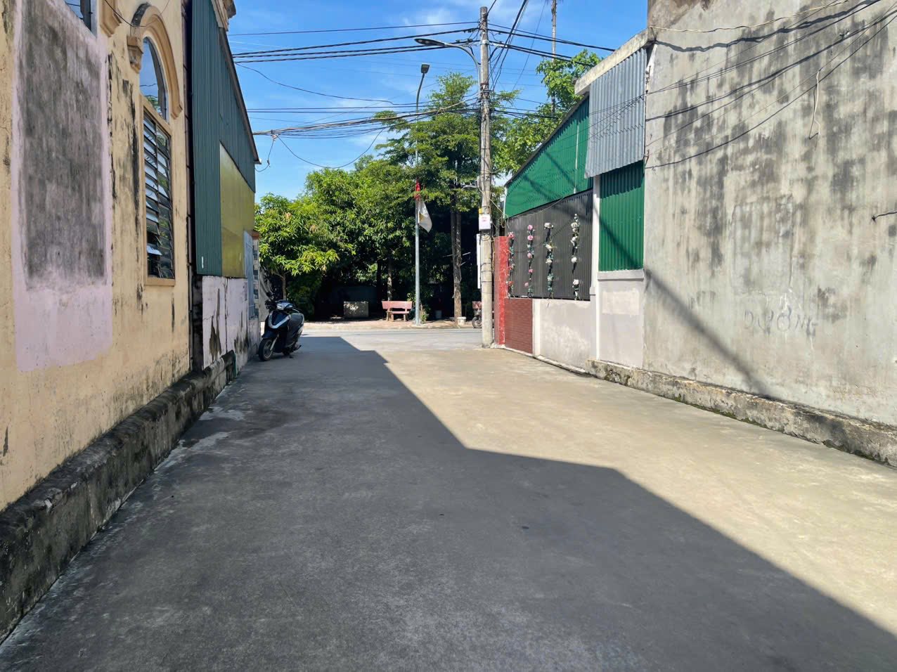 Mảnh đất vuông vắn, nở hậu nhẹ nhàng tọa lạc tại Nghi