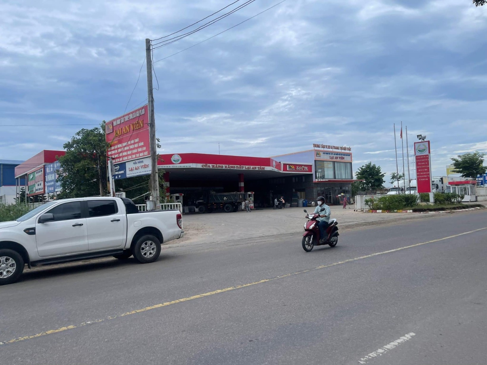 Mặt tiền Quốc lộ 28 Bình Thuận đất vàng 2798m2, ngang 50m, giá hời 8 triệu/m2