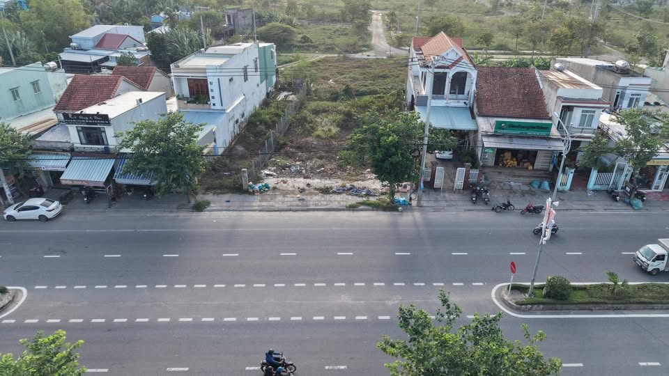 Đất vàng Đà Nẵng 170m2, mặt tiền Quốc Lộ 1A, đối diện công viên, giá hời