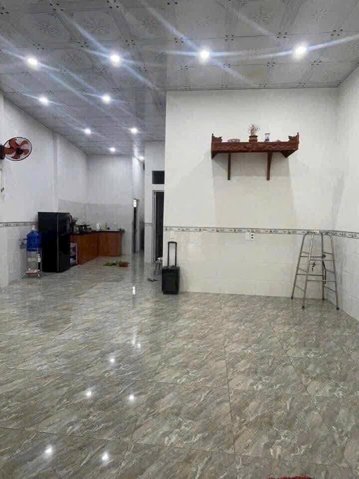 Nhà cấp 4 nở hậu 7,2m, 5m x 16m, chợ Điều, Long Bình, Biên Hòa 1,3 tỷ