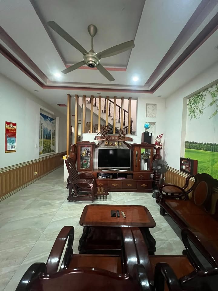 Bán nhà mặt tiền đường Hùng Vương, thành phố Bà Rịa