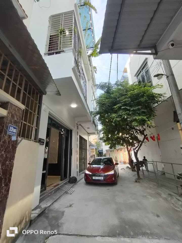 Nhà 3 tầng trung tâm Nam Định sân thượng chill, ô tô đỗ cửa giá hời